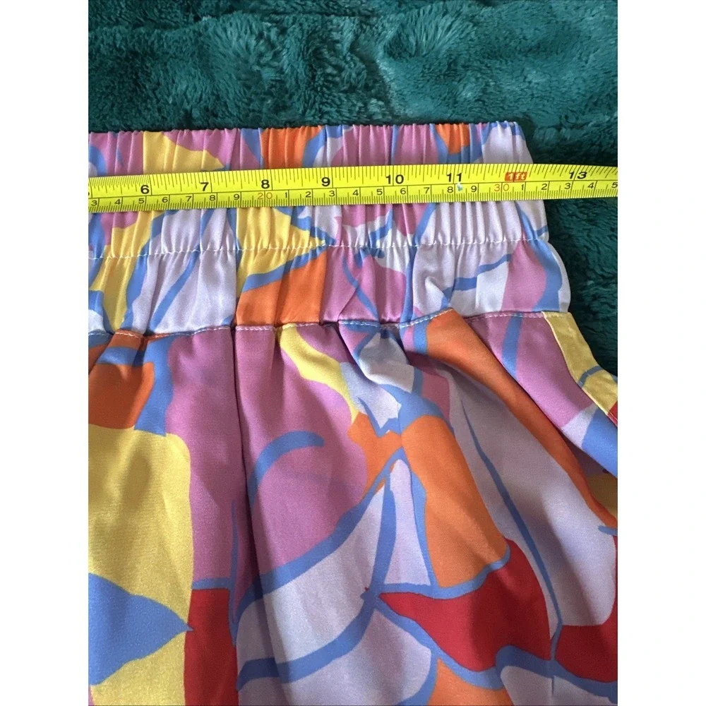 Charming Charlie‎ Women Size Small Contrast Print Elastic High Waist Shorts